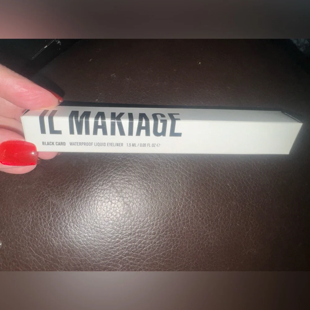 IL Makiage waterproof liquid eyeliner NEW